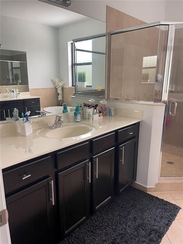 8719 W 33rd Avenue, Hialeah, FL 33018