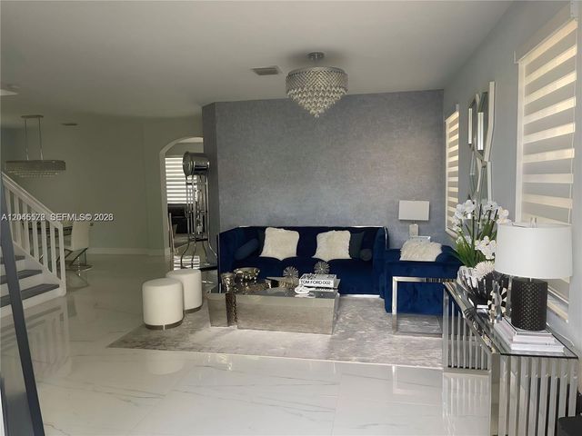 8719 W 33rd Avenue, Hialeah, FL 33018