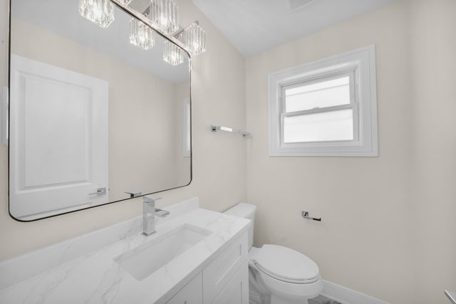 4331 S Campbell Avenue, Chicago, IL 60632