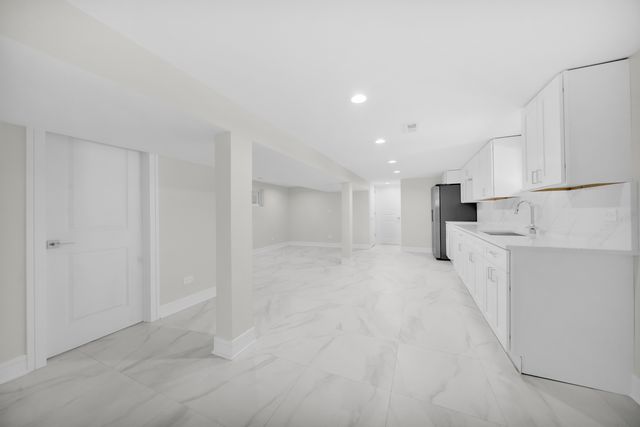 4331 S Campbell Avenue, Chicago, IL 60632