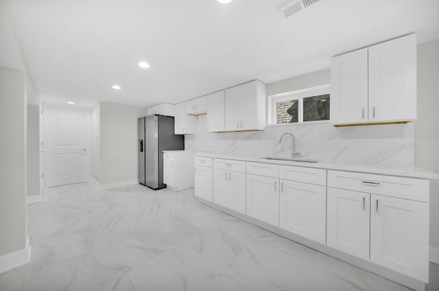 4331 S Campbell Avenue, Chicago, IL 60632