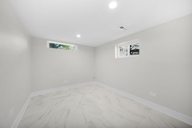 4331 S Campbell Avenue, Chicago, IL 60632