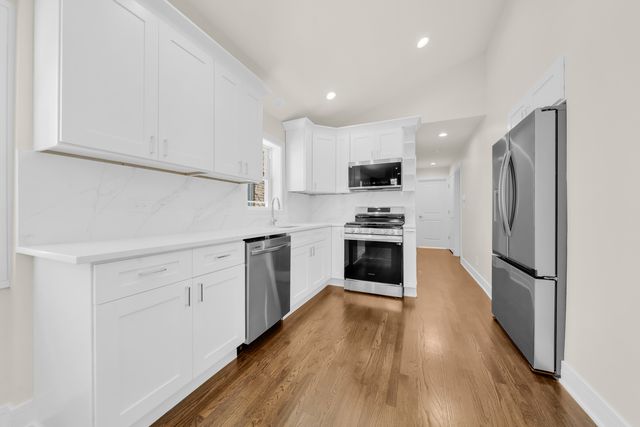 4331 S Campbell Avenue, Chicago, IL 60632