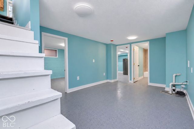 527 S Holt Road, Indianapolis, IN 46241