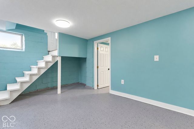 527 S Holt Road, Indianapolis, IN 46241