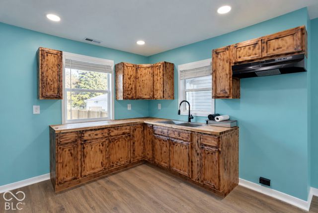 527 S Holt Road, Indianapolis, IN 46241