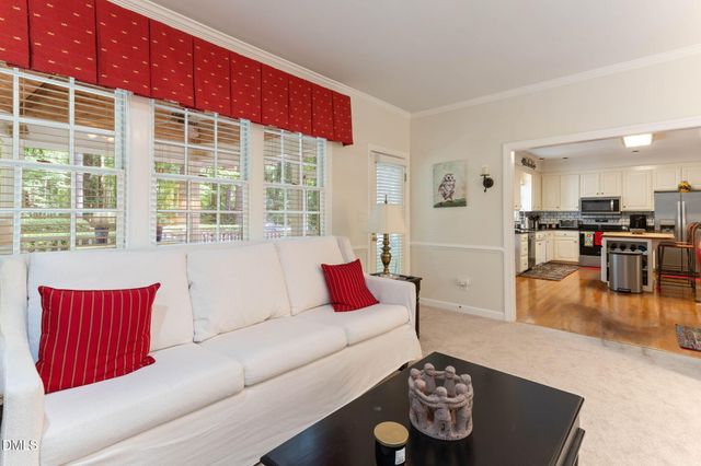 909 Oak Creek Road, Raleigh, NC 27615