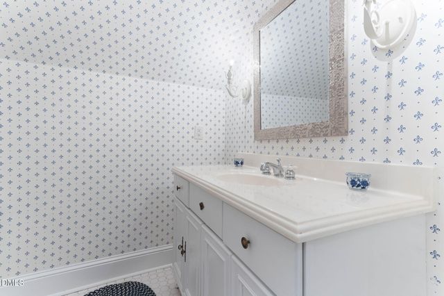 909 Oak Creek Road, Raleigh, NC 27615