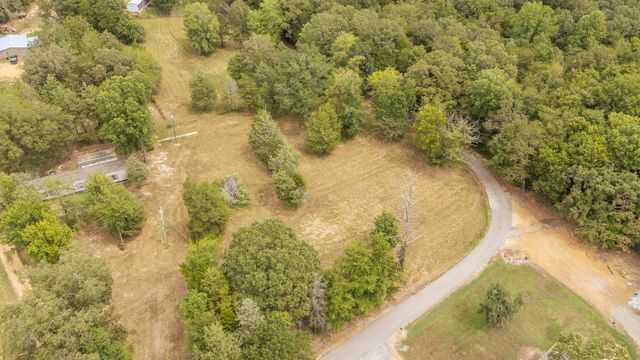 365 TURNBOW LN, Crump, TN 38327