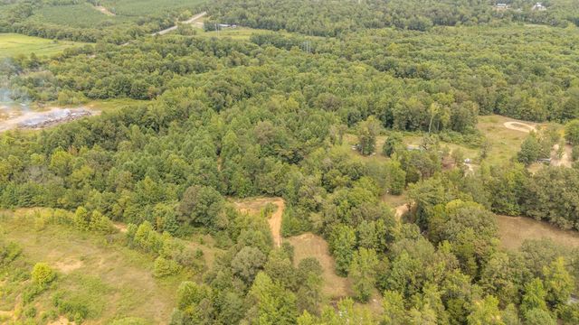 365 TURNBOW LN, Crump, TN 38327