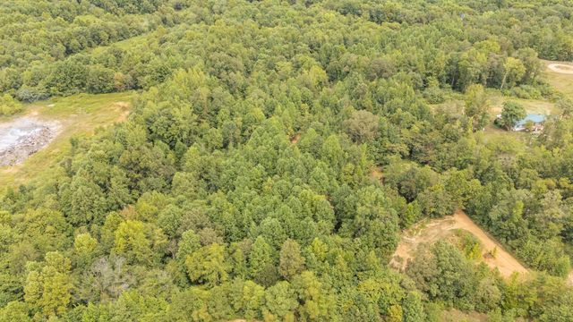 365 TURNBOW LN, Crump, TN 38327