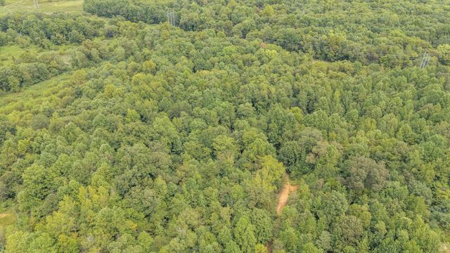 365 TURNBOW LN, Crump, TN 38327