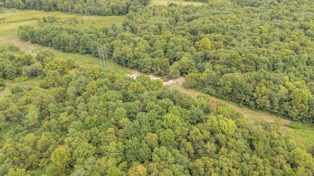 365 TURNBOW LN, Crump, TN 38327