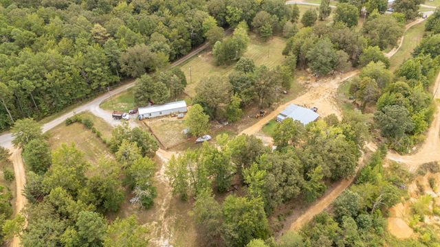 365 TURNBOW LN, Crump, TN 38327