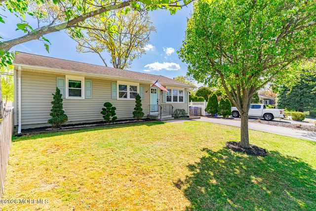 172 Riviera Drive, Brick, NJ 08724