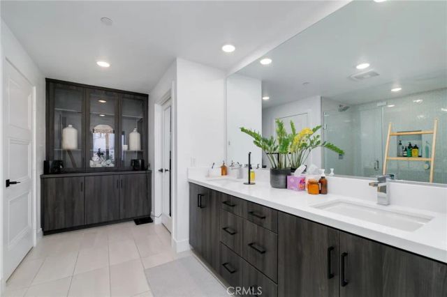 16450 Veterans Way 301, Tustin, CA 92782