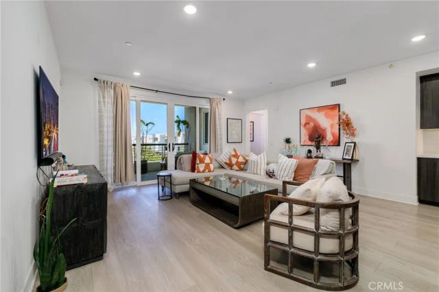 16450 Veterans Way 301, Tustin, CA 92782