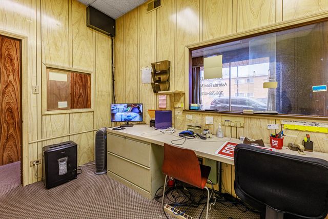 6830-6832 Cermak Road, Berwyn, IL 60402