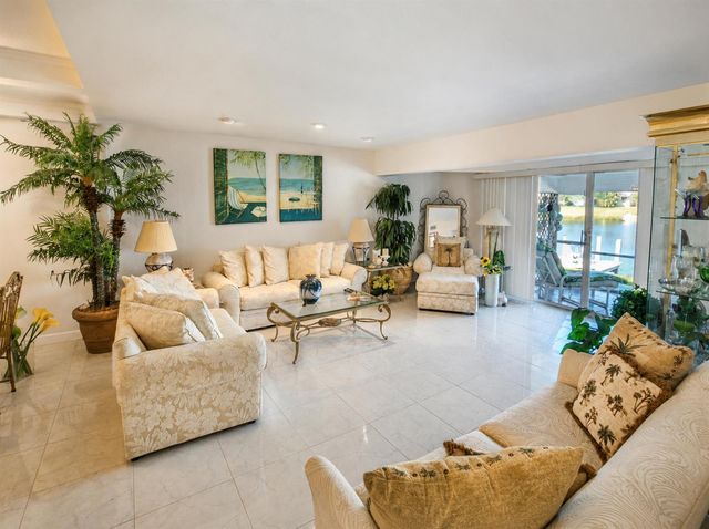 1440 NW 20th Avenue 104, Delray Beach, FL 33445