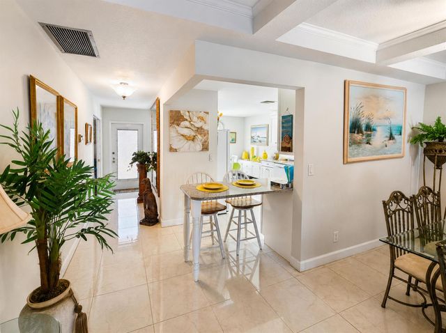 1440 NW 20th Avenue 104, Delray Beach, FL 33445