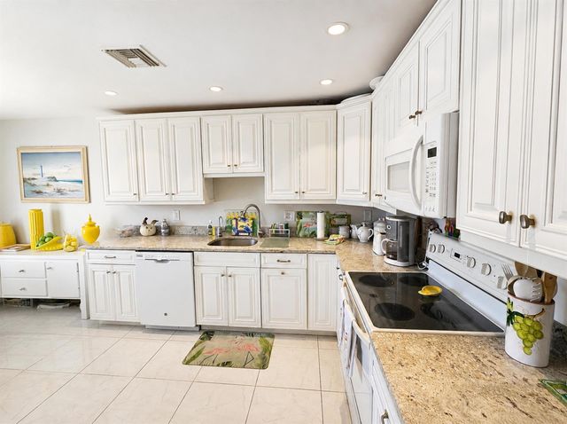 1440 NW 20th Avenue 104, Delray Beach, FL 33445