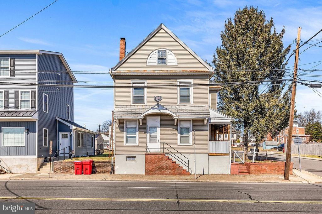 1001 W HIGH ST, Pottstown, PA 19464