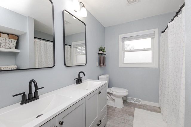 10341 W Vera AVENUE, Milwaukee, WI 53224