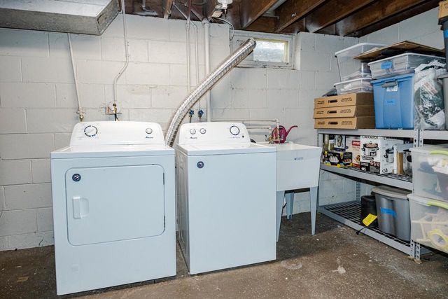 10341 W Vera AVENUE, Milwaukee, WI 53224