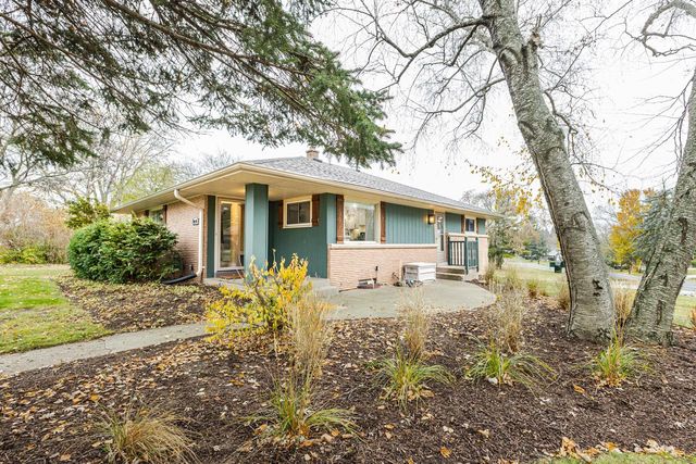 10341 W Vera AVENUE, Milwaukee, WI 53224