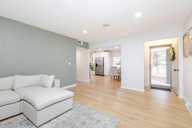 10341 W Vera AVENUE, Milwaukee, WI 53224