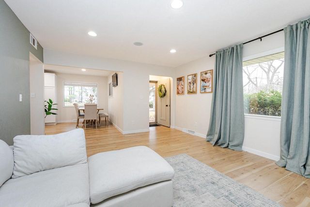 10341 W Vera AVENUE, Milwaukee, WI 53224