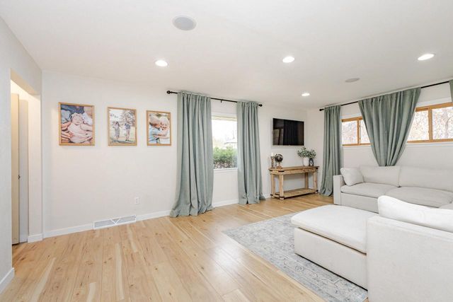 10341 W Vera AVENUE, Milwaukee, WI 53224