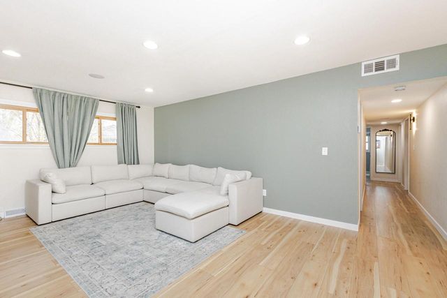 10341 W Vera AVENUE, Milwaukee, WI 53224