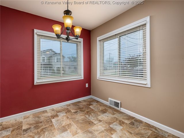 102 McKinley Avenue, Belle, WV 25015