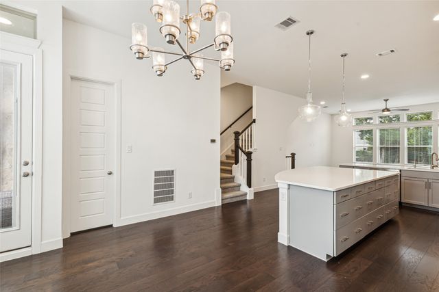 750 High Garden Place, Dallas, TX 75208