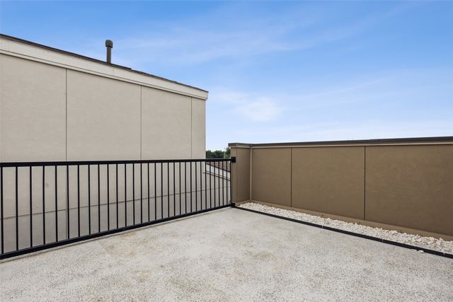 750 High Garden Place, Dallas, TX 75208