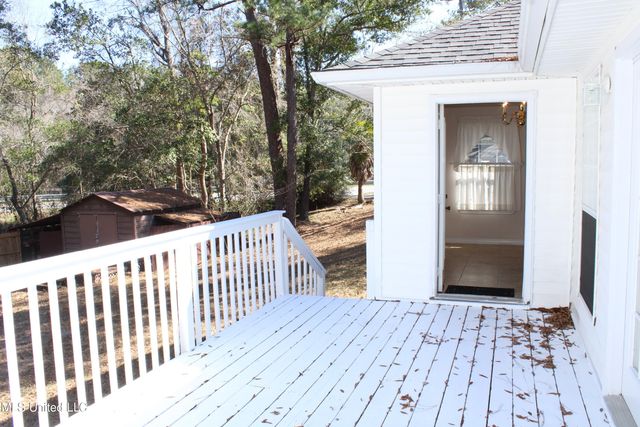 9300 Ridgeview Drive, Ocean Springs, MS 39564