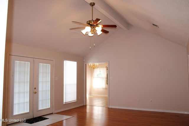 9300 Ridgeview Drive, Ocean Springs, MS 39564