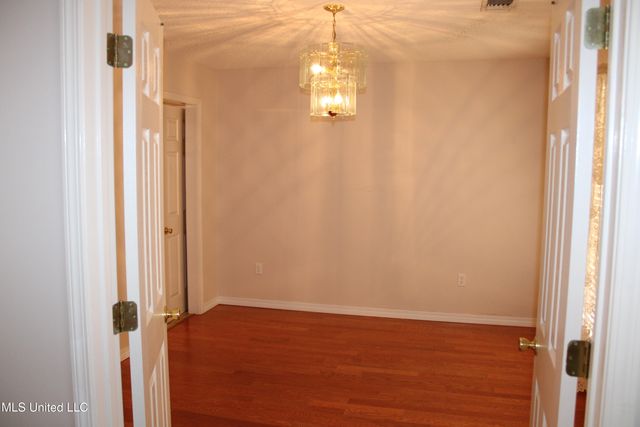 9300 Ridgeview Drive, Ocean Springs, MS 39564