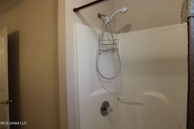 9300 Ridgeview Drive, Ocean Springs, MS 39564