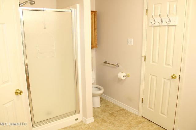 9300 Ridgeview Drive, Ocean Springs, MS 39564