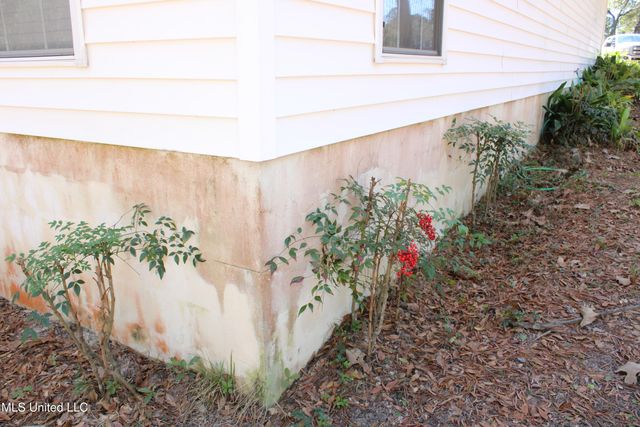 9300 Ridgeview Drive, Ocean Springs, MS 39564