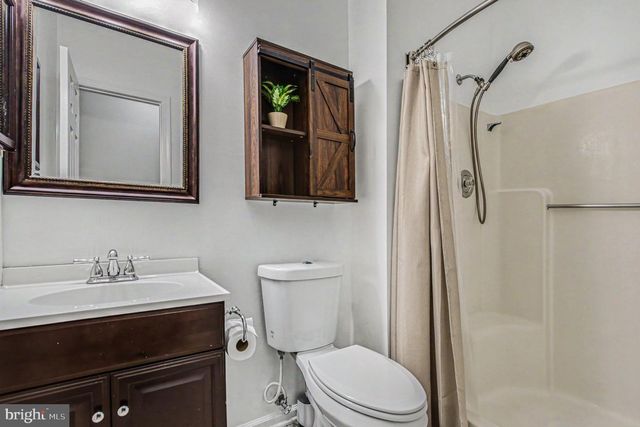 3738 BROOMSEDGE CT, Fairfax, VA 22033