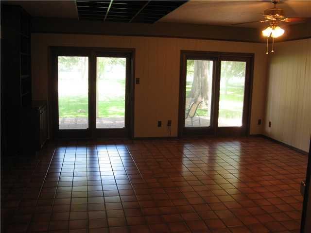 2001 Manana ST, Austin, TX 78730