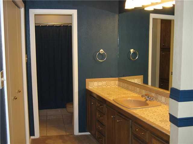 2001 Manana ST, Austin, TX 78730