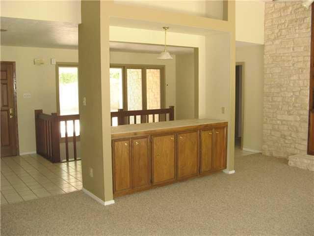 2001 Manana ST, Austin, TX 78730