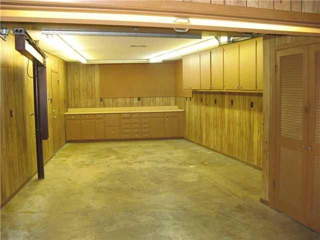 2001 Manana ST, Austin, TX 78730