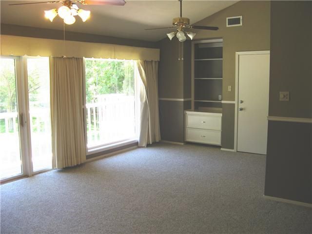 2001 Manana ST, Austin, TX 78730