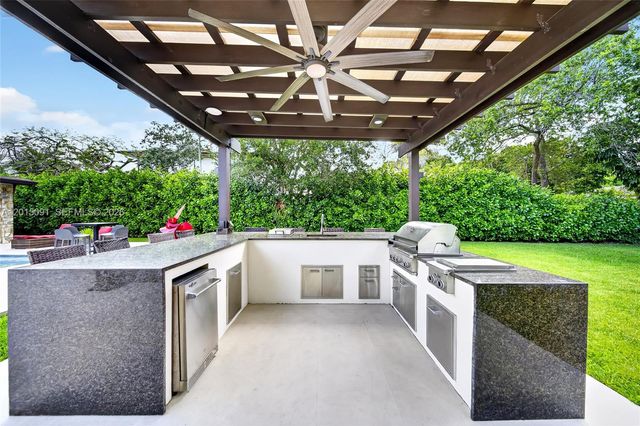 6650 SW 112th St, Pinecrest, FL 33156