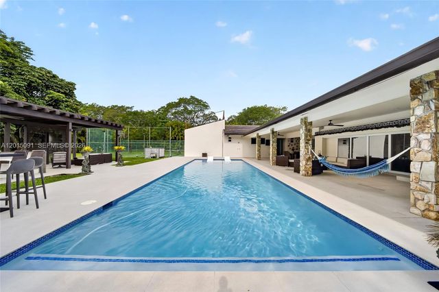 6650 SW 112th St, Pinecrest, FL 33156